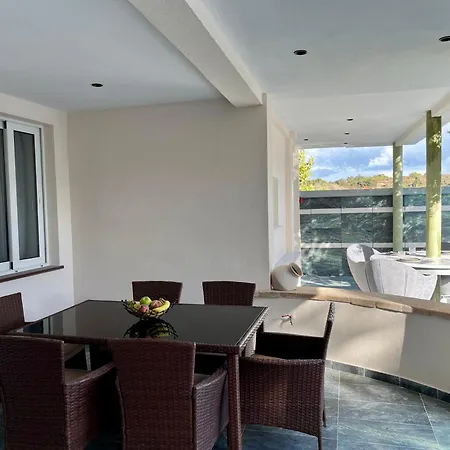 Casa Loma 2 Villa Petaloudes