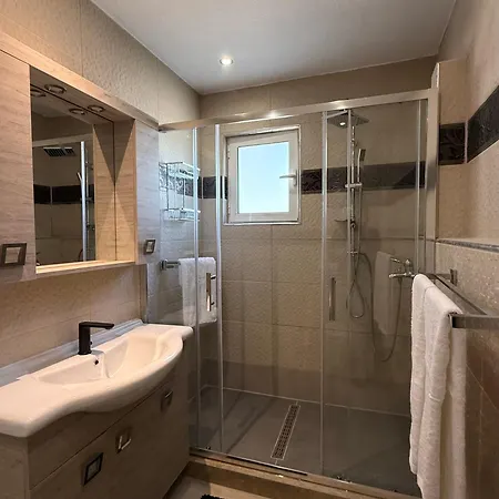 Вілла Casa Loma 2