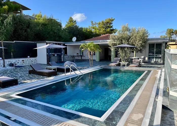 Villa Casa Loma 2 Petaloudes