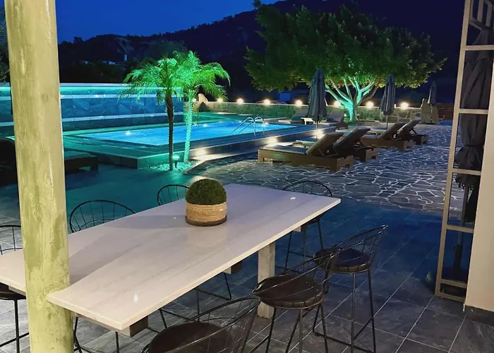 Casa Loma 2 Petaloudes