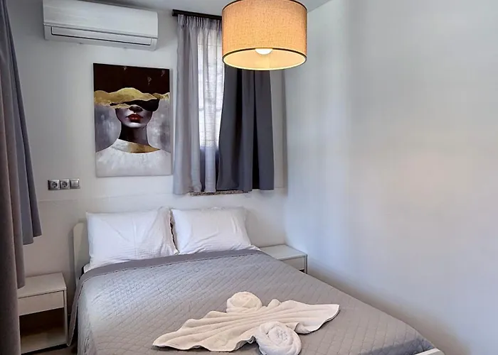 Casa Loma 2 Vilă Petaloudes